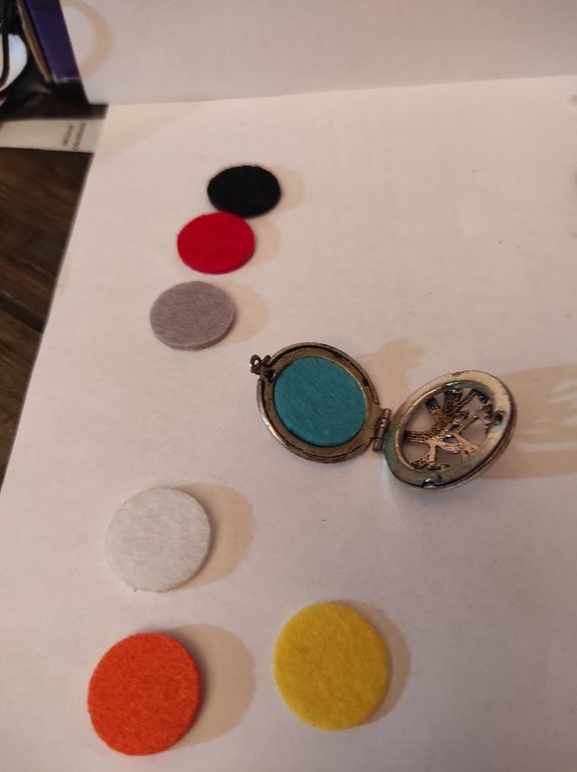 Colgantes aromaterapia y esencia