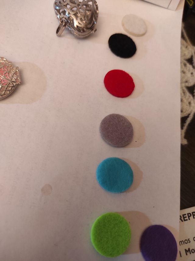 Colgantes aromaterapia y esencia