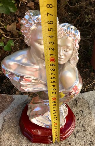 Figura amantes, bañada en plata