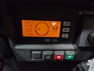 Carretilla retractil jungheinrich