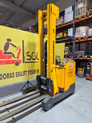 Carretilla retractil jungheinrich