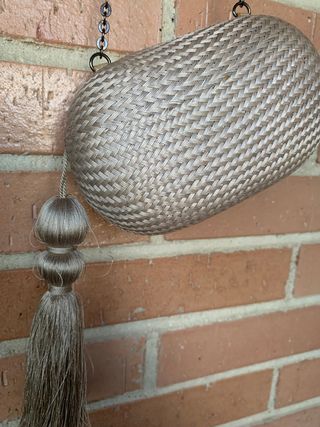 clutch gris perla