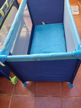 Parque cuna de viaje