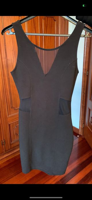 Pack 8 vestidos negros y una falda 