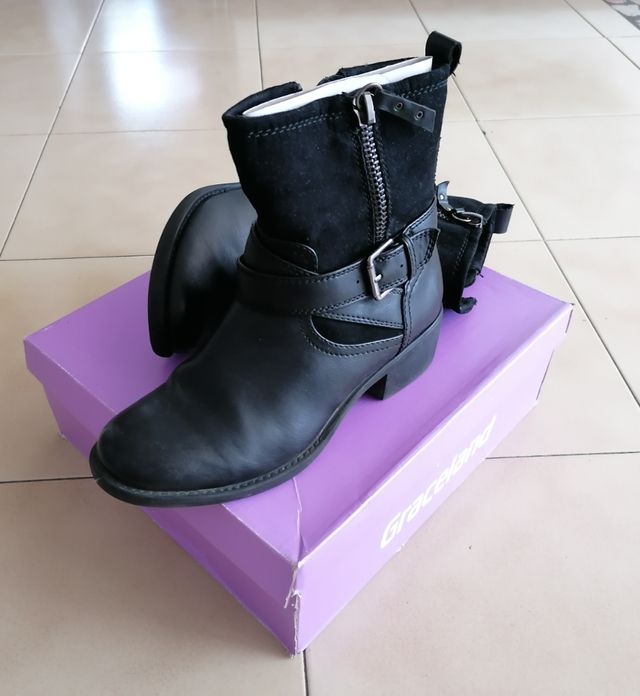 Stivaletti camosciati Graceland donna