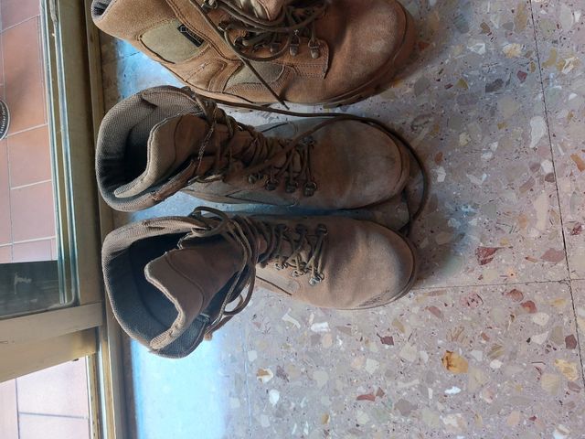 Botas militares talla 43 son de  goretex esas a 35