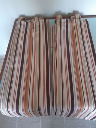 Cortinas, estore y barras, guías y soportes.