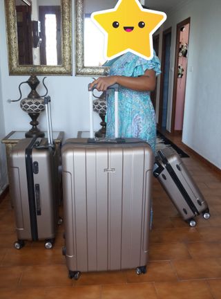 ¡Solo hacemos envios! 3 maletas rígidas 85€ Nuevas