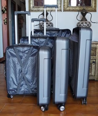 ¡Solo hacemos envios! 3 maletas rígidas 85€ Nuevas