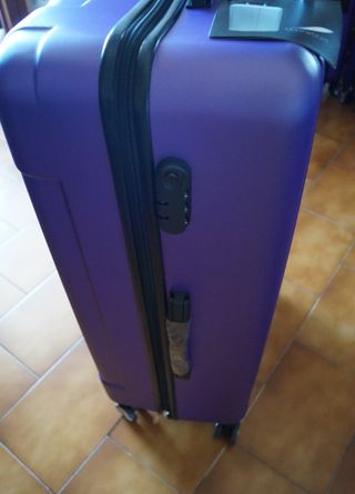 ¡Solo hacemos envios! 3 maletas rígidas 85€ Nuevas