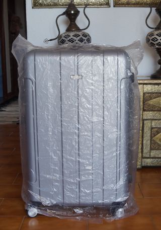 ¡Solo hacemos envios! 3 maletas rígidas 85€ Nuevas