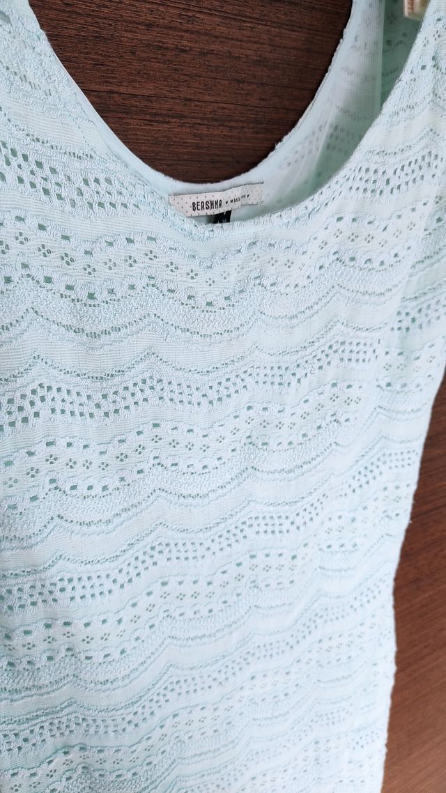 vestido calado entallado