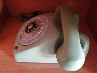 Antiguo teléfono ericsson