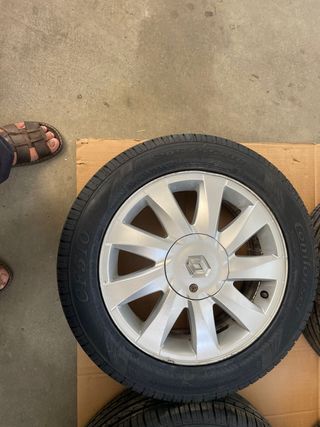 Llantas 16’’ Renault + 4 neumaticos