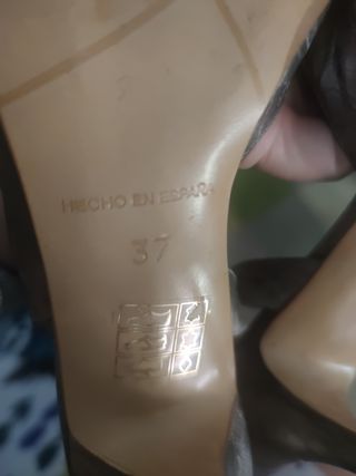 Zapatos de vestir. Talla 37