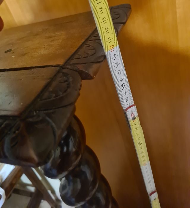 Leggio/tavolo con piedistallo/colonna ritorta