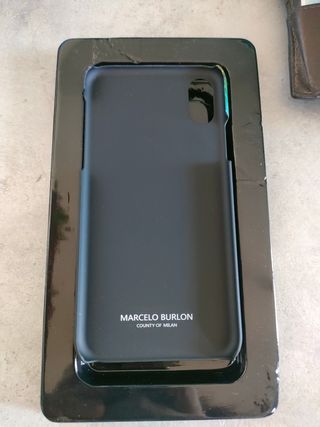 2 Cover iPhone X e Xs da collezione Marcelo Burlon