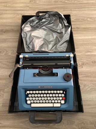 maquina de escribir OLIVETTI STUDIO 46