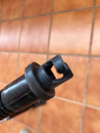 Inflador manual con manómetro para paddle surf