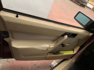 Mercedes 190 Interior