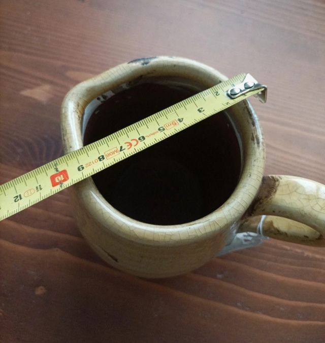 Brocca in ceramica effetto invecchiato