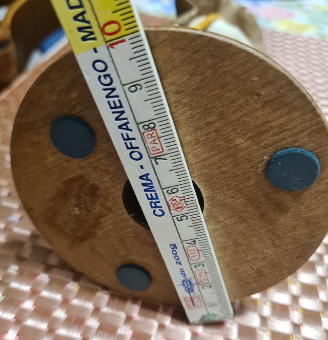 statuina Capodimonte 343bambino con borsa gialla  