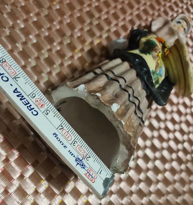 Statuina donna arte sarda ceramica A. Massidda CA.