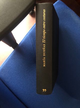 Libro lectura Entre Costuras.