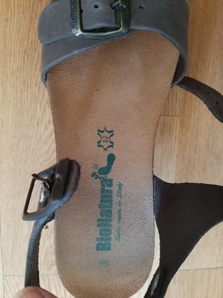 Sandalias marrón piel