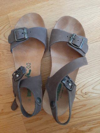 Sandalias marrón piel