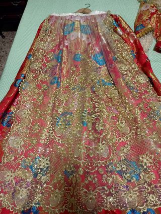 traje completo fallera,manteletas y cancán incuido