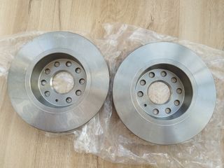 Discos y pastillas de freno traseros