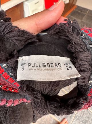 blusa atada al cuello talla S Pull&bear