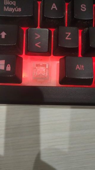 TECLADO SEMIMECÁNICO GAMING