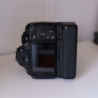 Camara reflex Nikon D5100 + Grip + 50mm