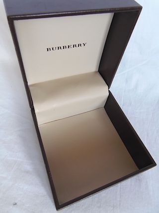 Burberry caja rigida marron