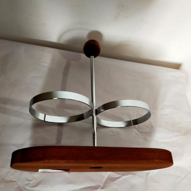 SOPORTE DE METAL Y MADERA  NUEVO