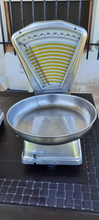 báscula de ultamarinos