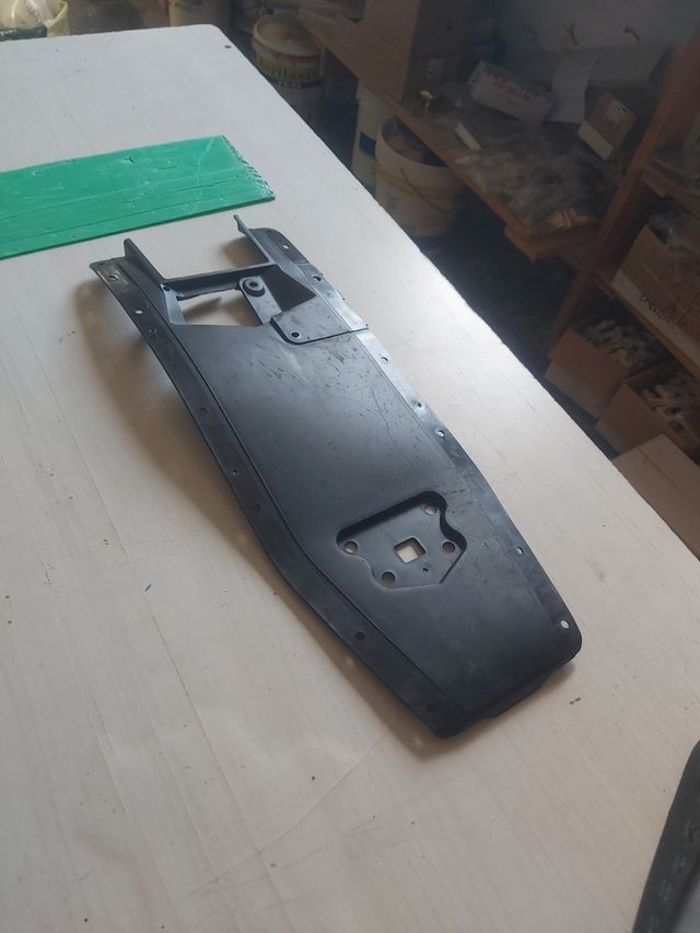 Tracer 900 plastico colin 