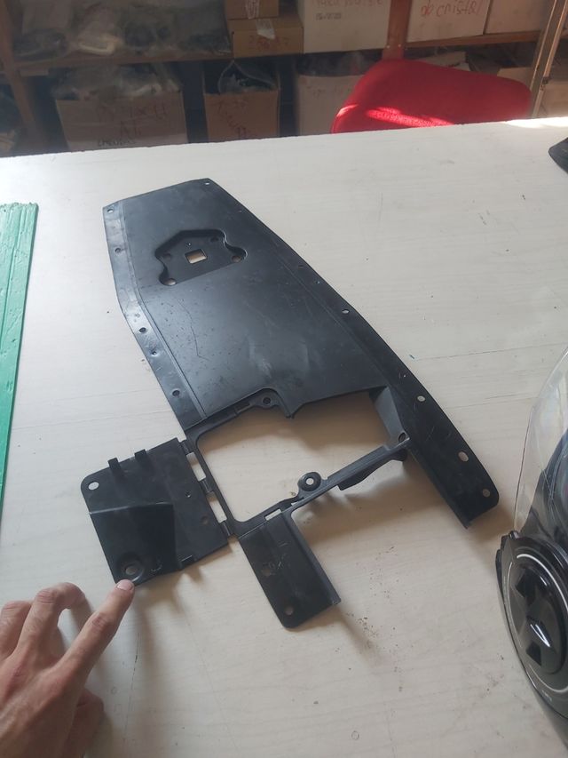 Tracer 900 plastico colin 