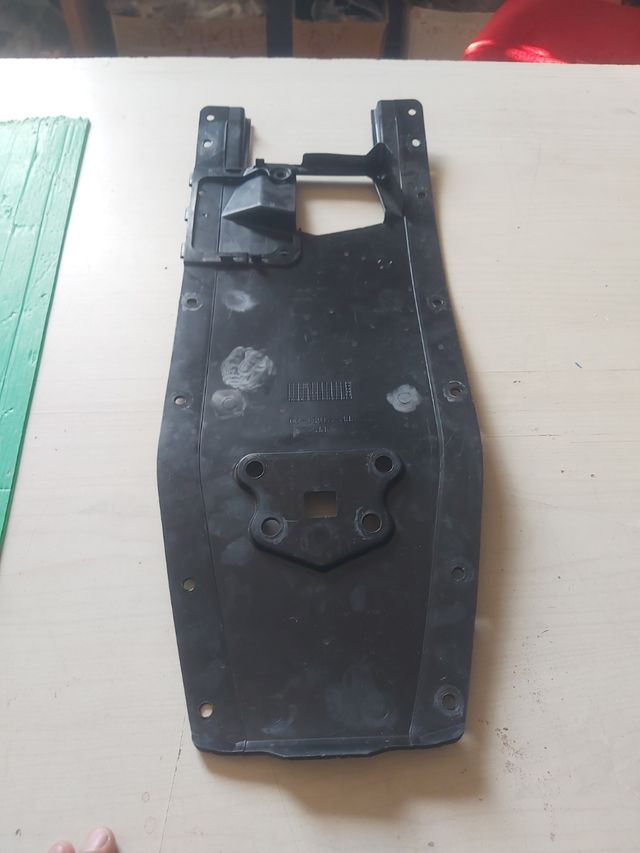 Tracer 900 plastico colin 