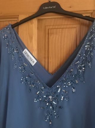 Vestido joya de reconocido diseñador