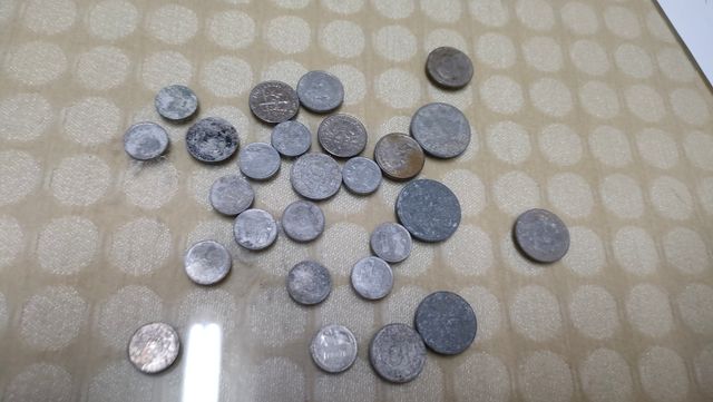 Billetes y monedas antiguas