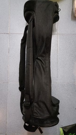 Hoverboard y funda para su transporte