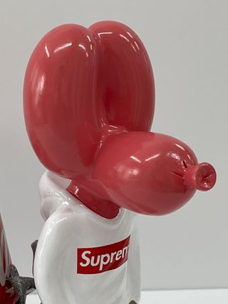 escultura , figura perro globo acrílico SUPREME