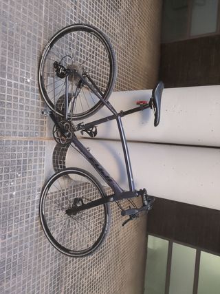 Bicicleta urbana Fuji Absolute 1.1. Talla M