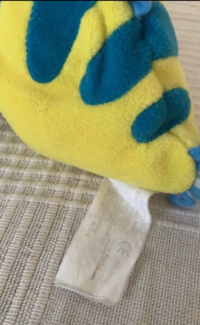 peluche flounder ariel sirenita disney de segunda mano por 10 EUR en Málaga en WALLAPOP