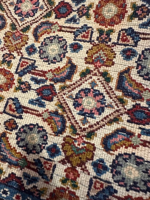 Alfombra autentica persa hecha a mano en IRÁN.