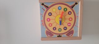 Juego de las horas de madera