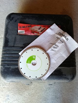 Mesa de corte de azulejos